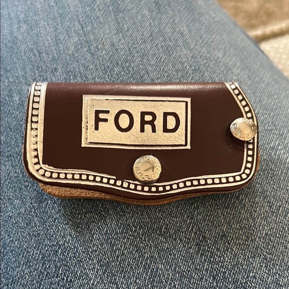 Classic vintage Ford Brown Leather Key Holder